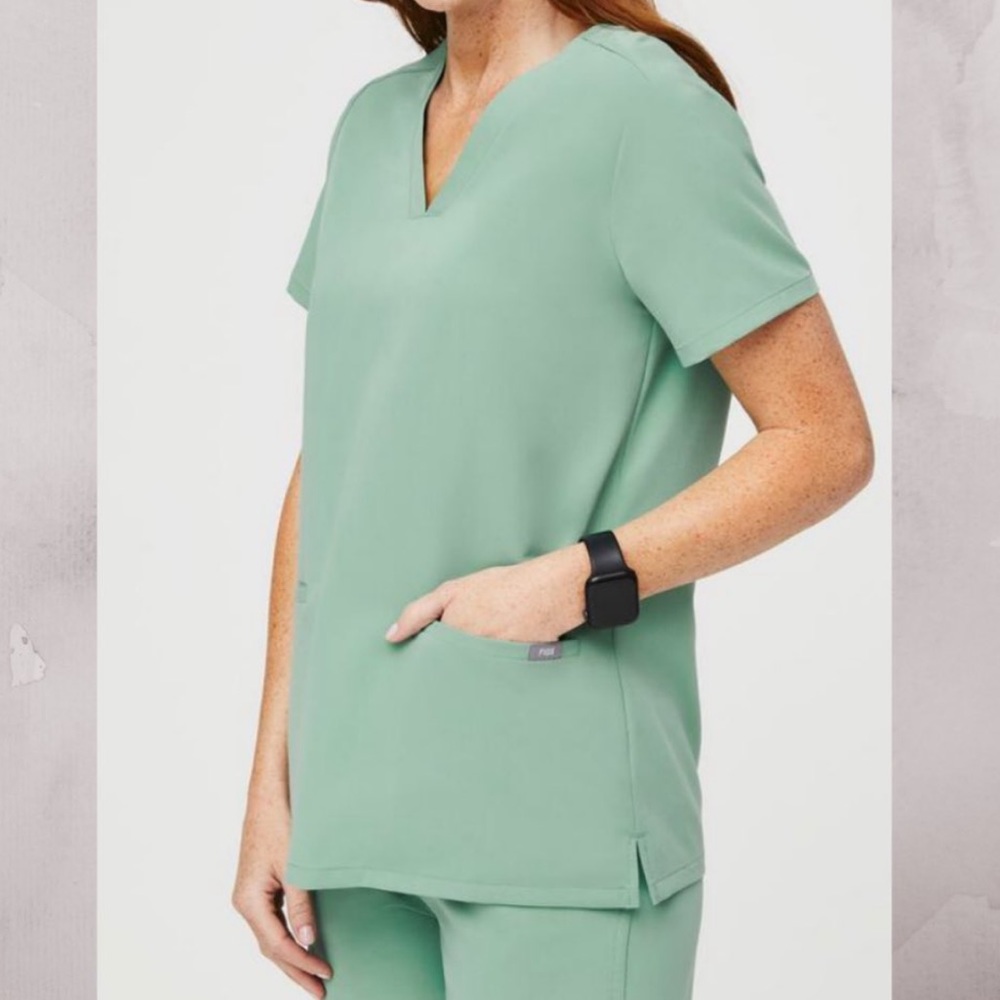 Figs scrubs set